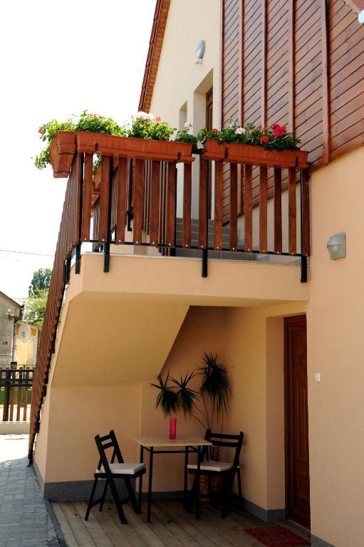 Arany Szolo Wellness Apartmanhaz Heviz Bilik gambar