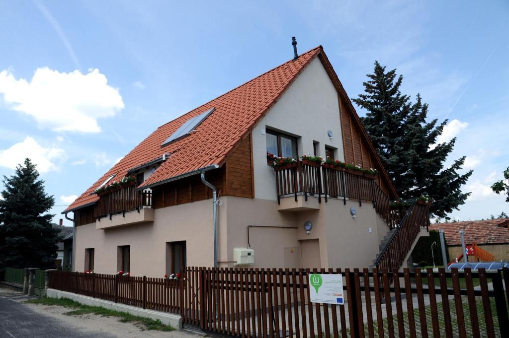Arany Szolo Wellness Apartmanhaz Heviz Luaran gambar